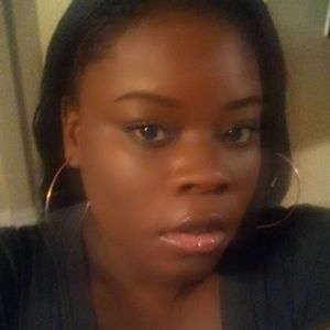 Meet your Posher, Sheenece